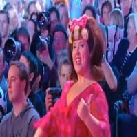STAGE TUBE: German Cast of HAIRSPRAY Sings 'You Can't Stop the Beat'